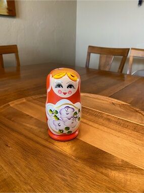 Vintage Russian Nesting Matryoshka Hand Painted Wooden Dolls 5 Pcs Stacking USSR
